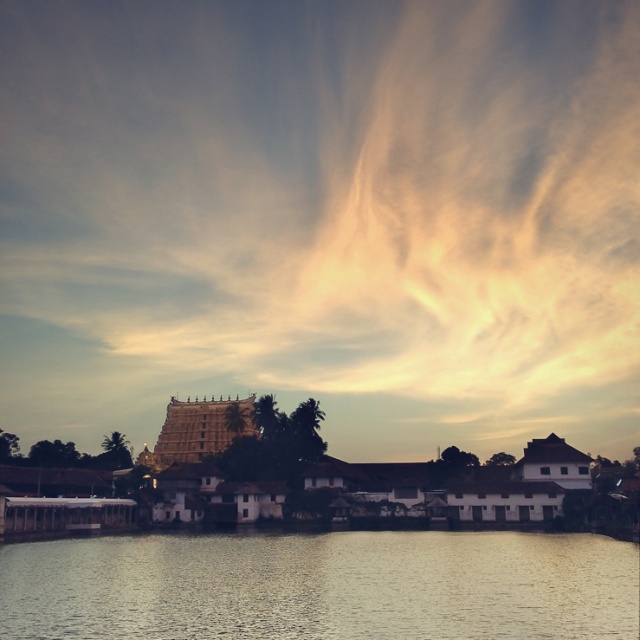 090 - sunset pswamy temple